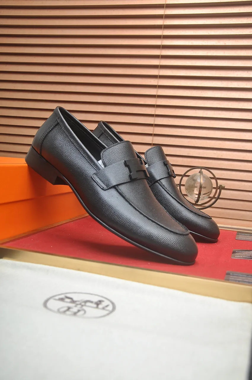 Men's shoes💰540💶[HERMES] (cowhide lining)🍀Italian top luxury🍀He does not pursue novel styles and gorgeous colors, but attracts the favor of successful men with his flawless, elegant and classic style. Formal leather shoes This very comfortable, simple and stable style allows you to easily match any style! The pattern is absolutely 1:1 refined from the original case, and we strive for excellence in materials, imported cowhide + cowhide lining💪💪💪extraordinary texture👍! .Code number: 39-45 (45 customized)
